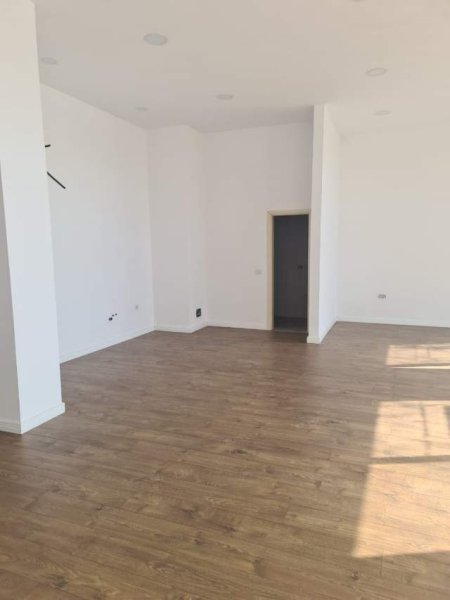 Tirane, shitet ambjent biznesi 80 m² 1.500 Euro/m2 (kamez)