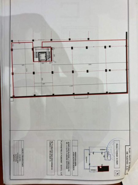 Tirane, shitet ambjent biznesi Kati 1, 220 m² 3.000 Euro/2