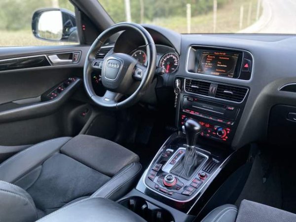 Tirane, shes makine Audi Q5 S - Line Viti 2010,