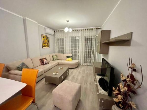 Tirane, jap me qera apartament 2+1+BLK Kati 6, 100 m² 500 Euro (Kompleksi Kontakt)