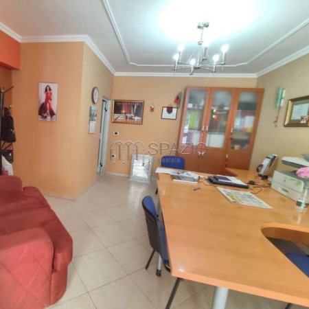 Tirane, shitet zyre Kati 0, 30 m² 60.000 Euro