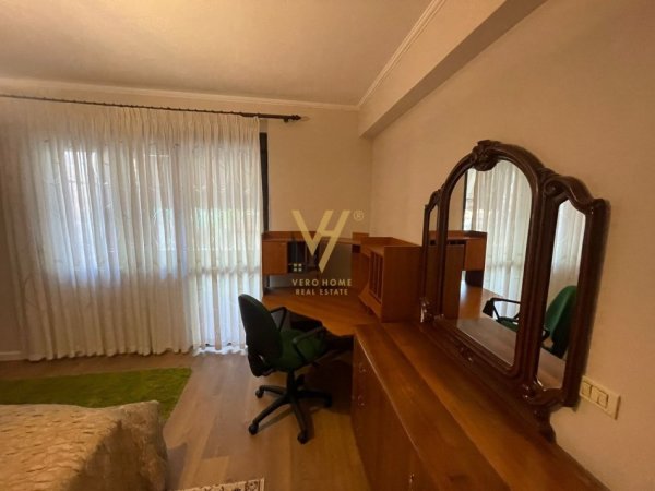 JEPET APARTAMENT 2+1+2 ME QERA TEK BLLOKU 800 EURO