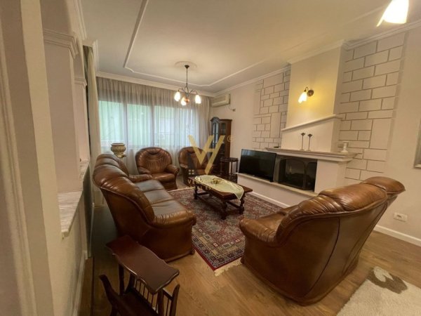 JEPET APARTAMENT 2+1+2 ME QERA TEK BLLOKU 800 EURO