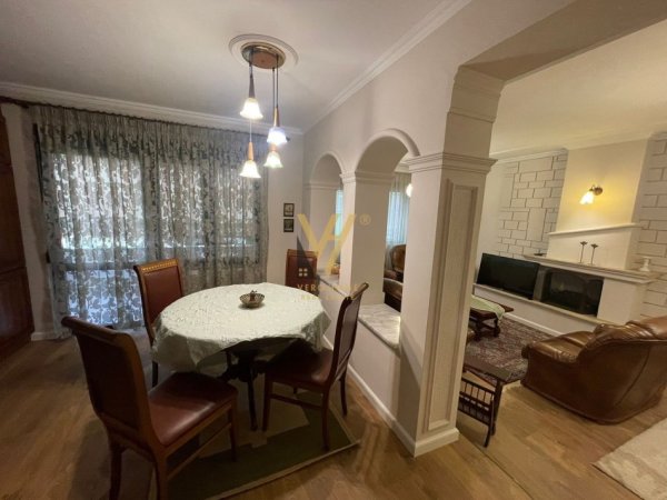 JEPET APARTAMENT 2+1+2 ME QERA TEK BLLOKU 800 EURO