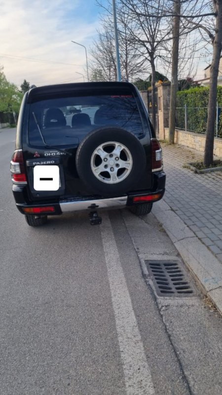 Shitet mitsubishi pajero