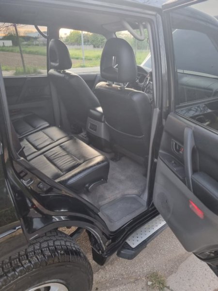 Shitet mitsubishi pajero