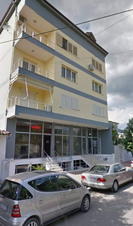Elbasan, shitet dyqan 65 m² 104.000 Euro