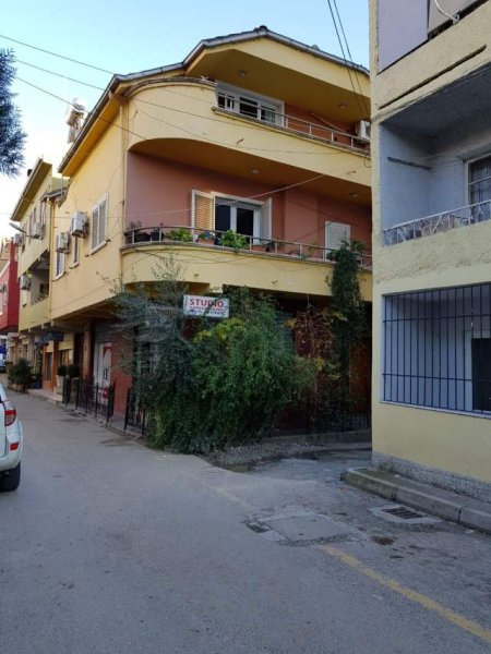 Elbasan, shitet ambjent biznesi 305 m² 280.000 Euro