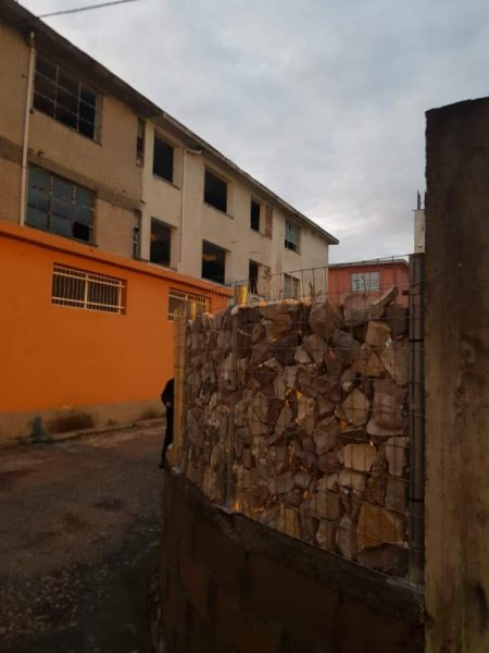 Elbasan, shitet ambjent biznesi 900 m² 500 Euro/m2