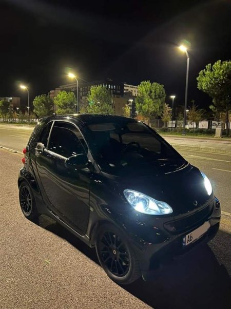 Tirane, shitet makine Smart Viti 2009, 3.800 Euro