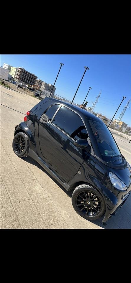 Tirane, shitet makine Smart Viti 2009, 3.800 Euro