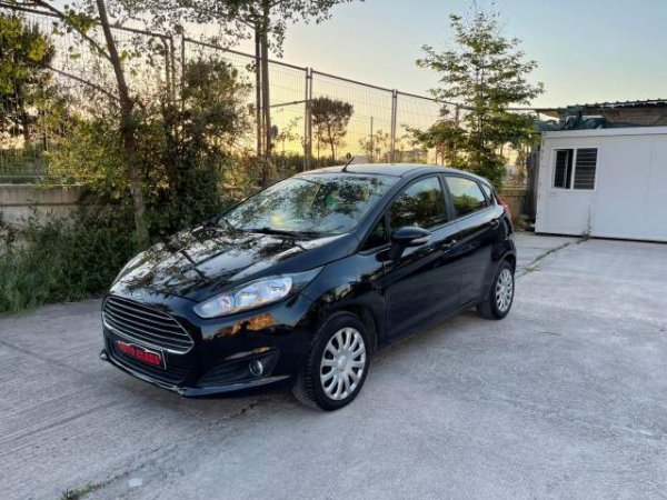 Tirane, shes makine Ford FIESTA Viti 2014, 6.400 Euro
