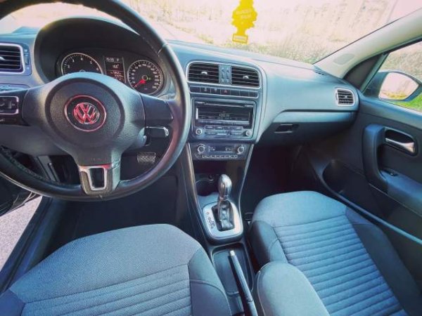 Tirane, shes makine Volkswagen Polo Viti 2013, 7.000 Euro