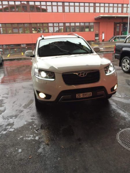 Tirane, shes xhip Hyundai Santa Fe 2.2 CRDI Viti 2012, 9.800 Euro