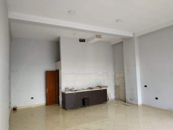 Tirane, shitet ambjent biznesi 50 m² 65.000 Euro