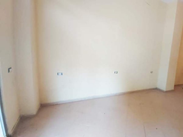 Tirane, shitet dyqan 45 m² 61.000 Euro