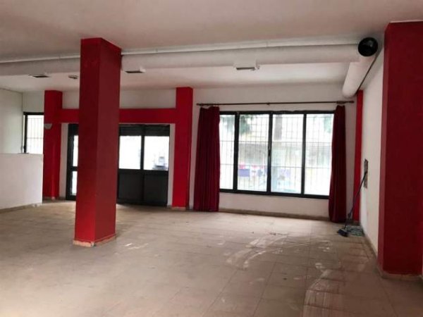 Tirane, shitet ambjent biznesi 74 m² 81.400 Euro