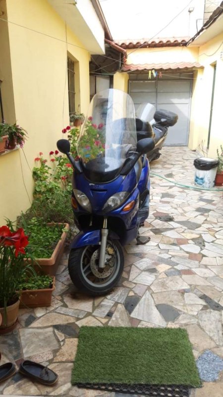 Tirane, shes makine Piaggio 250 cc Viti 2008, 1.000 Euro