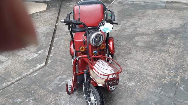 Tirane, shes Tricikel Honda 1.000 Euro