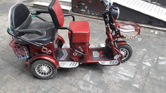 Tirane, shes Tricikel Honda 1.000 Euro