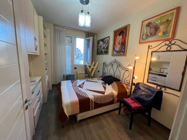 JEPET APARTAMENT 2+1 ME QERA TE GARDA, BLLOKU 800 EURO