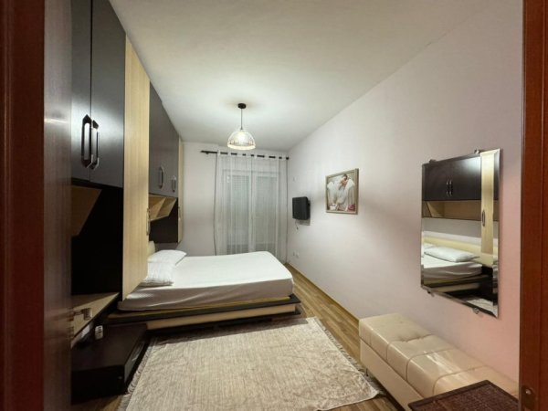 JEPET ME QERA APARTAMENT 1+1 460 EURO KOMPLEKSI KONTAKT
