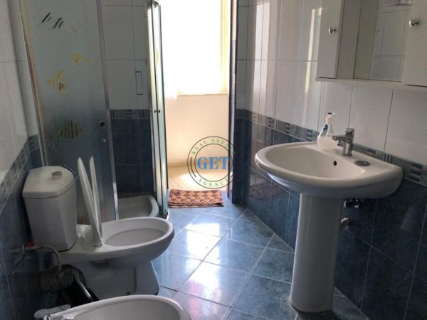 JEPET ME QIRA GARSONIERE NE GOLEM, DURRES