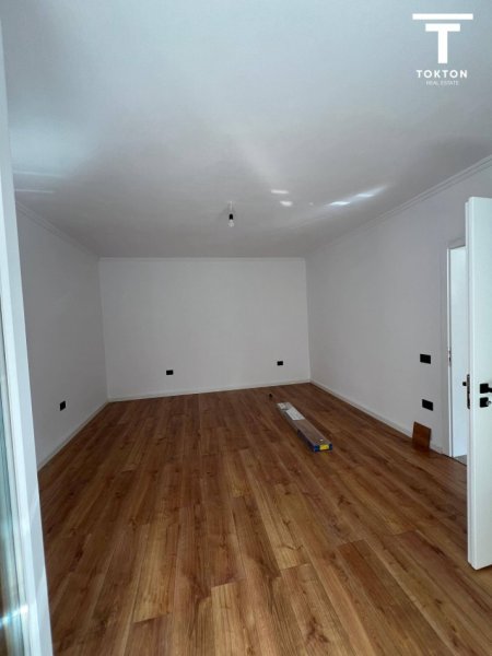 SHITET, APARTAMENT 2+1, STADIUMI DINAMO,TIRANË, TT 734