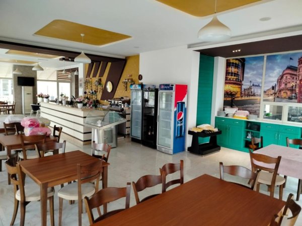 Bar-Restorant në shitje, Qerret