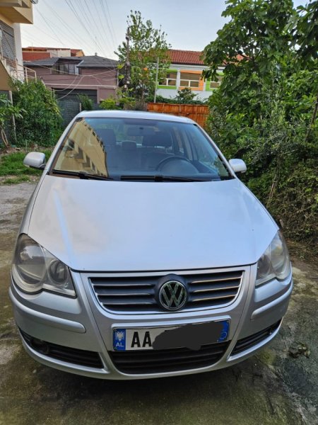 POLO 1.2  viti 2009 ,benzin gaz, shume ekonomike 210.000 km origjinale, me letra per nje vit te paguara.