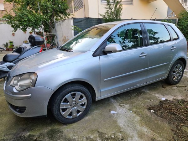 POLO 1.2  viti 2009 ,benzin gaz, shume ekonomike 210.000 km origjinale, me letra per nje vit te paguara.