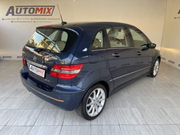 Tirane, shes makine Mercedes-Benz B-200 Viti 2006, 5.800 Euro