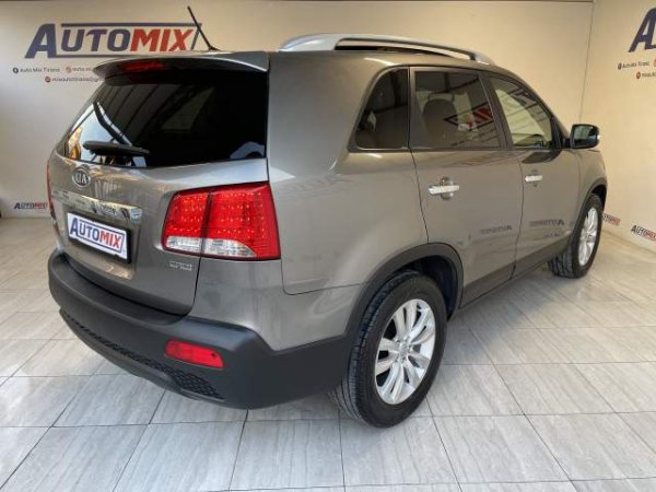 Tirane, shes xhip Kia sorento Viti 2009, 10.500 Euro