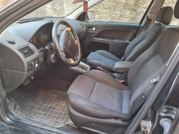 Tirane, shitet makine Ford Mondeo Viti 2006, 2.500 Euro