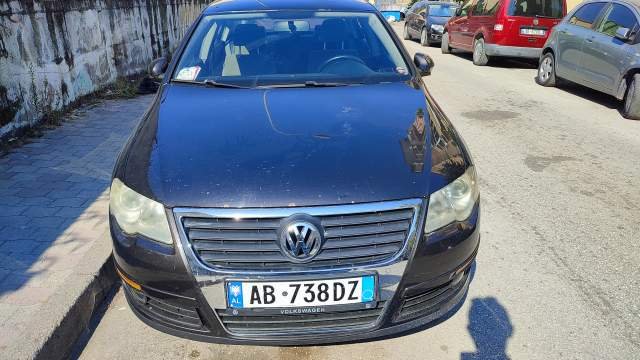 Tirane, shes makine Passat 1.9 Viti 2008, 4.900 Euro