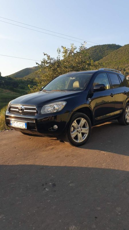 Tirane, shitet  Toyota RAV4 Manual Viti 2006 2.2 Diesel , 6.900 Euro