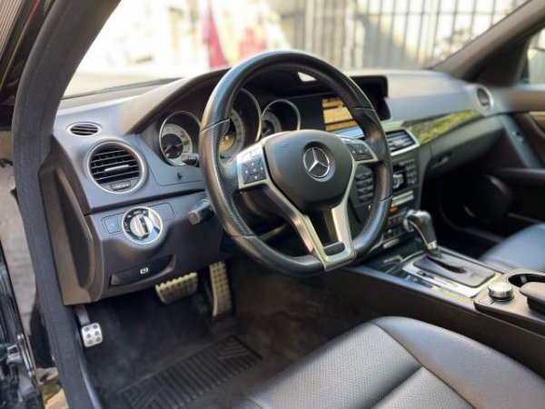 Tirane, shes makine Mercedes-Benz C-Class 4matic Viti 2012, 11.500 Euro