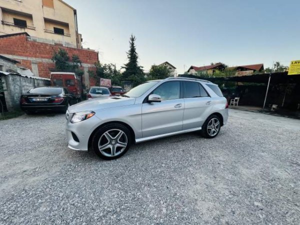 Tirane, shes makine Mercedes-Benz GLE 350 AMG 4 Matic Viti 2016, 38.000 Euro, i diskutueshëm
