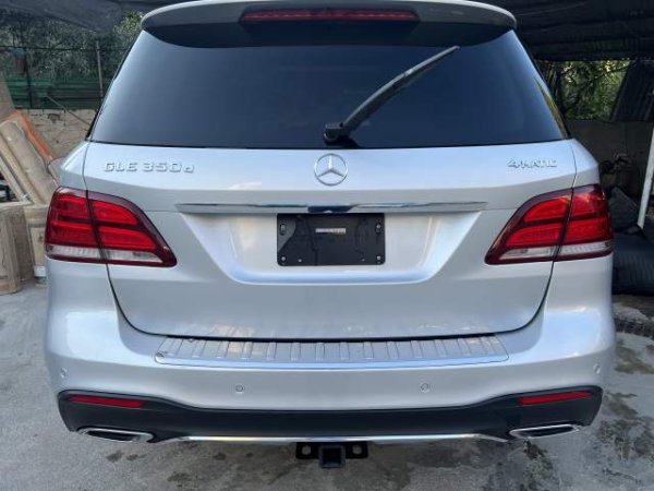 Tirane, shes makine Mercedes-Benz GLE 350 AMG 4 Matic Viti 2016, 38.000 Euro, i diskutueshëm