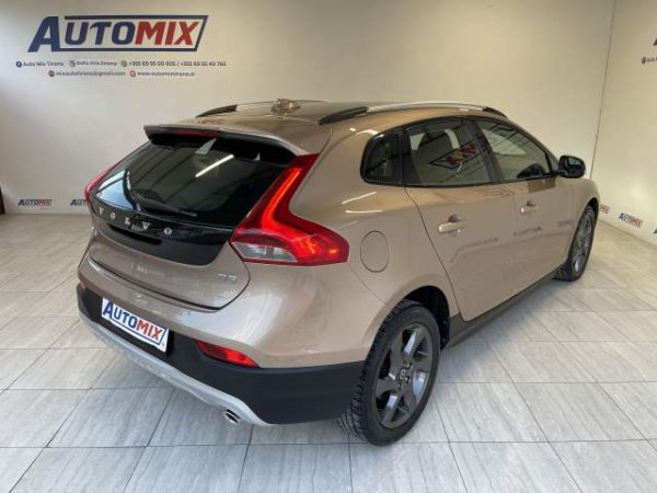 Tirane, shes makine Volvo V40 CROSS COUNTRY Viti 2014, 12.200 Euro