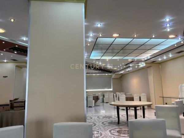 Tirane, shitet bar-resorant Kati 0, 220 m² 500.000 Euro (Don Bosko)