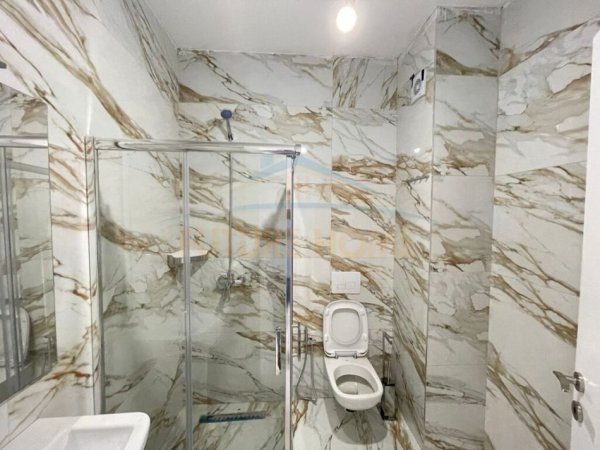Shitet, Apartament 2+1+2, Unaza e Re. UNA40434