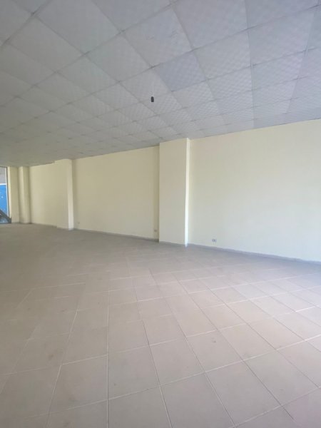 Jepet me qera ambient biznes, Durrës, Plepa