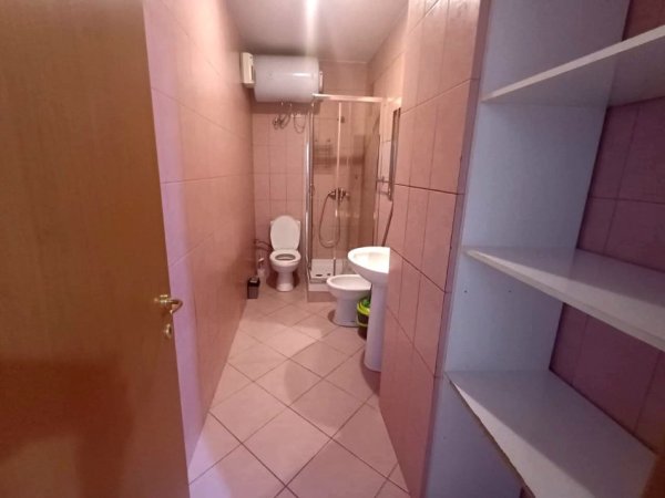 Tirane, jepet me qera apartament 2+1, Kati 9, 103 m2 750 € (Rruga e Elbasanit)