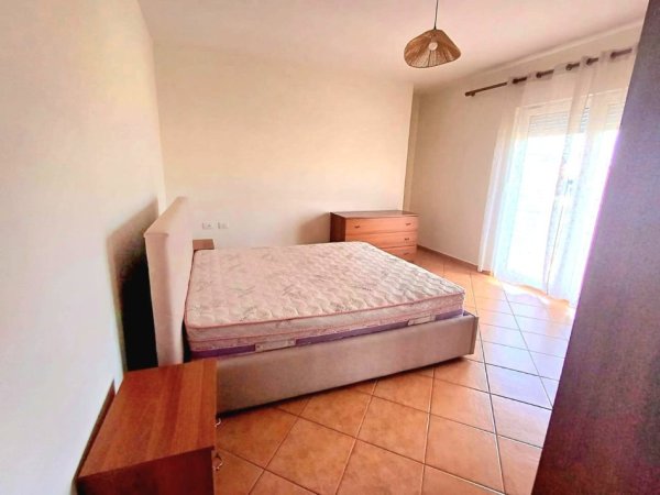 Tirane, jepet me qera apartament 2+1, Kati 9, 103 m2 750 € (Rruga e Elbasanit)