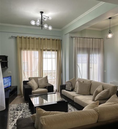 Tirane, jepet me qera apartament 2+1, Kati 2, 95 m2 600 € (Liqeni i Thate)