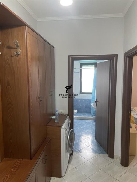 Tirane, jepet me qera apartament 2+1, Kati 1, 90 m2 470 € (KODRA E DIELLIT)