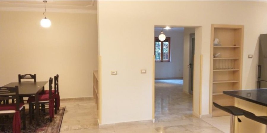 Tirane, jepet me qera apartament 3 Katshe, Kati 3, 400 m2 1,300 € (Don Bosko)