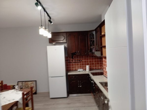 Tirane, jepet me qera apartament 1+1, Kati 5, 76 m² 550 € (21 DHJETORI)