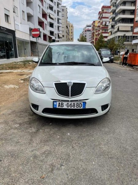 Tirane, shes makine Lancia Y Viti 2008, 2900 Euro